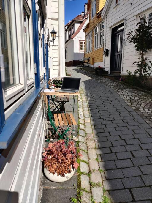 Beautiful Bergen House From 1790 Apartment Luaran gambar